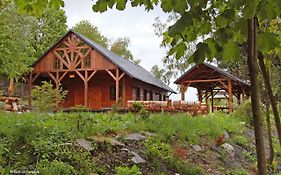 Pensiony a ubytování v kempu Indiana